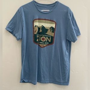 General Standard Zion National Park T-shirt size:large